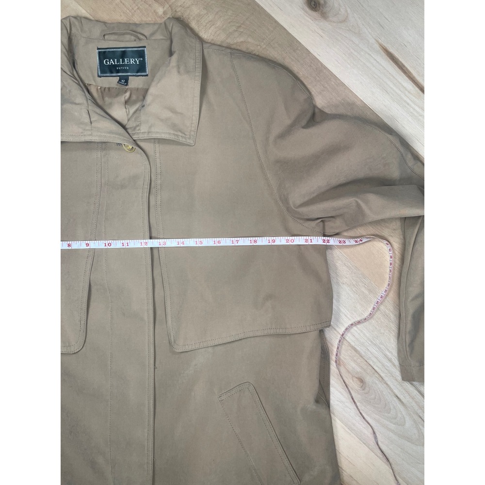 Gallery Petite Womens Tan Khaki Trench Coat Gold Crest Buttons Size 12 Petite - Picture 6 of 13
